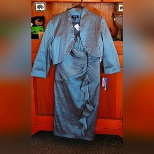 Womens sage green formal dress, size 12 by R & M Richards